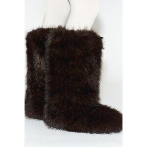 ZARA FAUX FUR BOOTS SKI COLLECTION